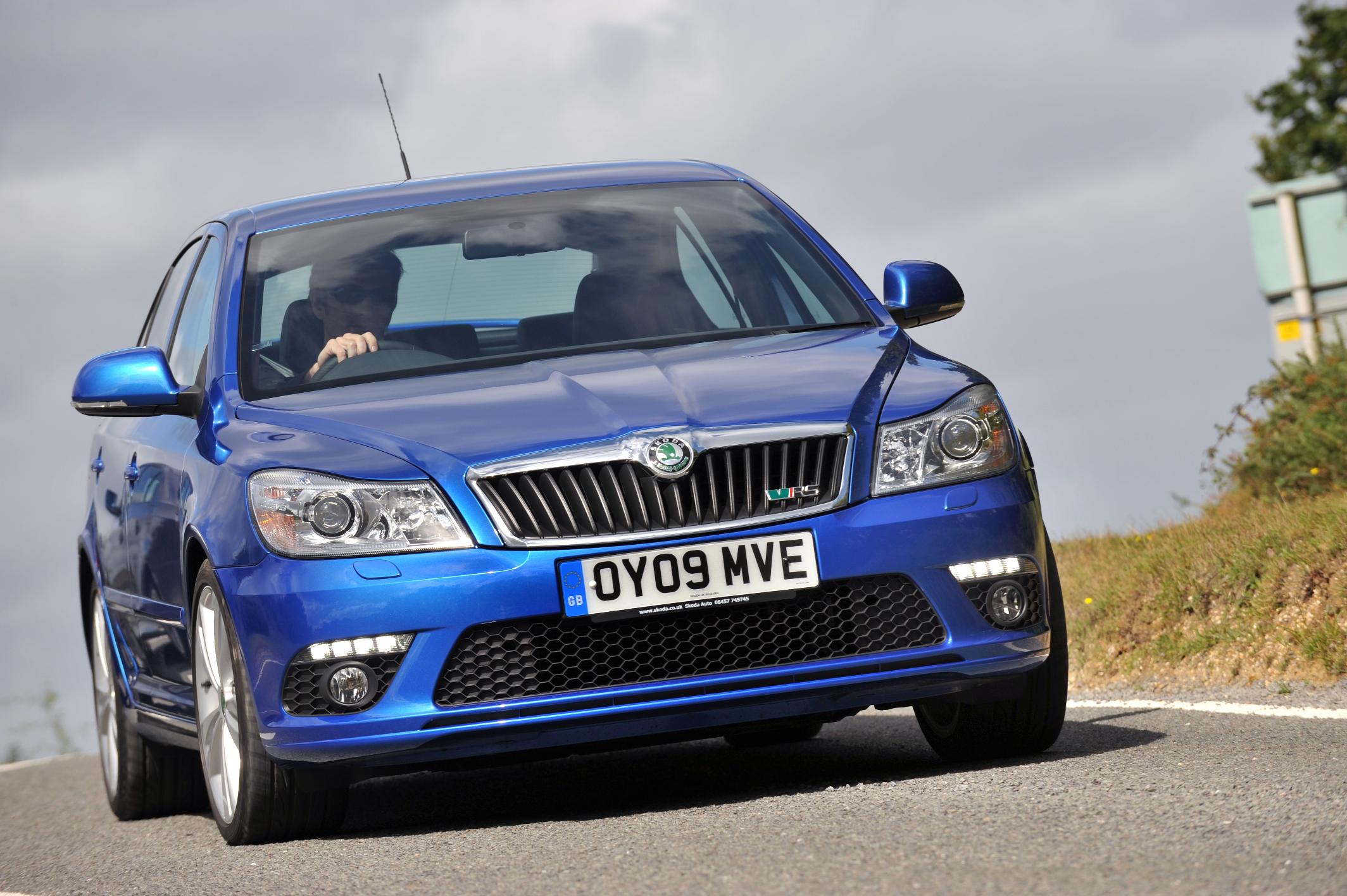 Octavia-vRS-front-in-motion.jpg